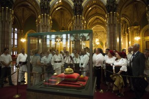 Csángó zarándokok a Parlamentben